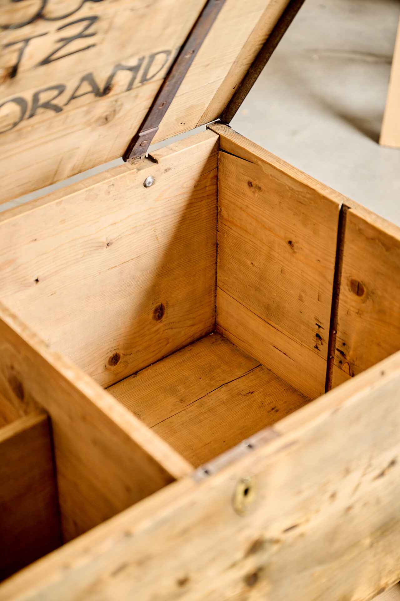 Baule in abete - immagine 3